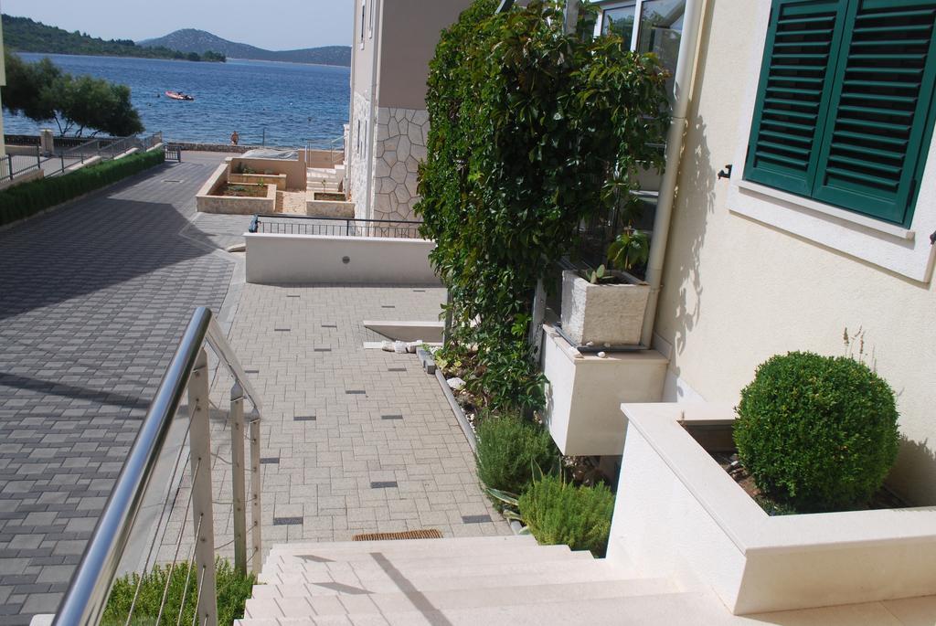 Apartments Villa Lili Lovetovo Vodice Eksteriør bilde